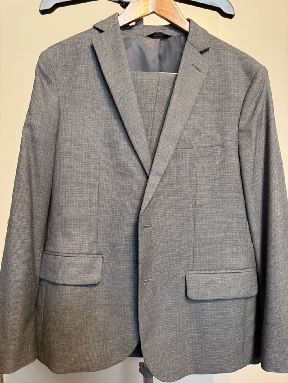 Haggar Gray Men's Two-Button Suit